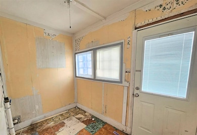 125 W 20th St, Mar, IN 47953 - photo 7