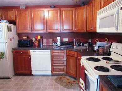 191 Bridle Cross Rd, Fitchburg, MA 01420 - photo 3