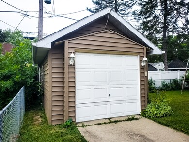 338 Lorraine Ave, Waukegan, IL 60085 - photo 4