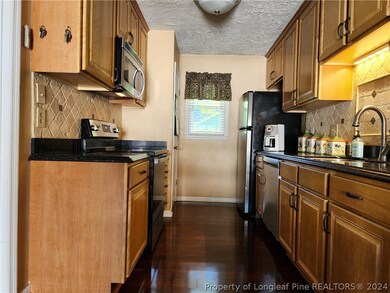 4599 Oakfield Ct, Fayetteville, NC 28314 - photo 7