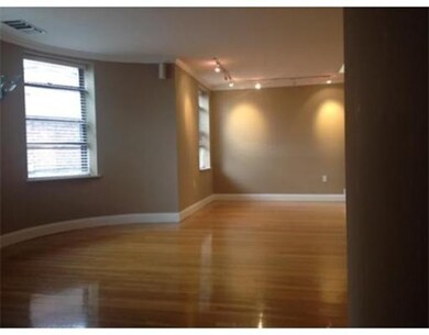 78 Gainsborough St unit 405E, Boston, MA 02115 - photo 7