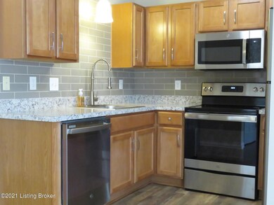 6619 Arbor Creek Dr, Louisville, KY 40228 - photo 5