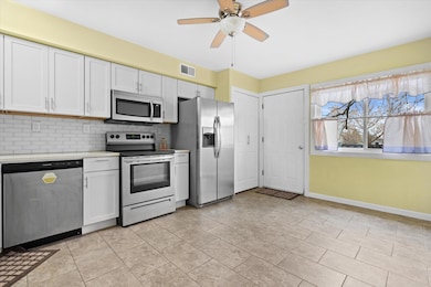 1522 Big Bend Rd unit B, Waukesha, WI 53189 - photo 4