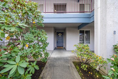 815 Pine St unit 5, Rogue River, OR 97537 - photo 2