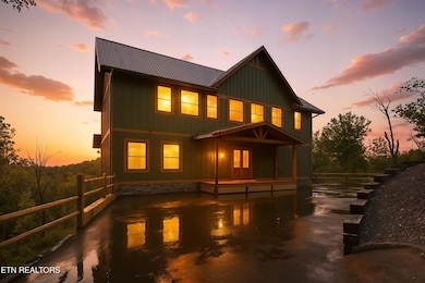 023_4M6A4158_twilight_147cc61d-a4bc-46ef