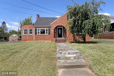 309 Stonewall St, Strasburg, VA 22657 - photo 4