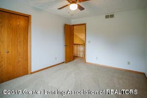 4325 Blackberry Ln, Lansing, MI 48917 - photo 5