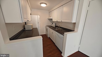 9813 Hellingly Place, Montgomery Village, MD 20886 - photo 7