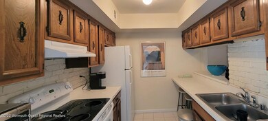 108 Walnut Dr, Spring Lake, NJ 07762 - photo 5