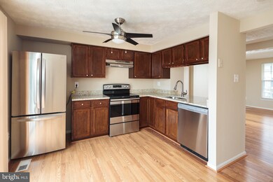 1317 Apple Ridge Ct, Edgewood, MD 21040 - photo 6