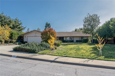 2364 W Silver Tree Rd, Claremont, CA 91711 - photo 5
