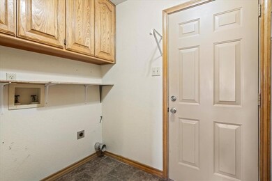 316 Huggins Dr, Springtown, TX 76082 - photo 3