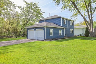 521 Maplewood Ave, Sheffield Lake, OH 44054 - photo 2