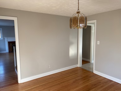 39 Westphal St, West Hartford, CT 06110 - photo 5