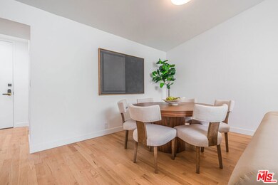 8380 Waring Ave unit 308, West Hollywood, CA 90069 - photo 5