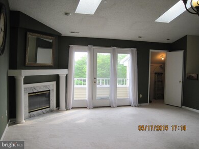 3402 Elizabeths Ct, North Wales, PA 19454 - photo 5