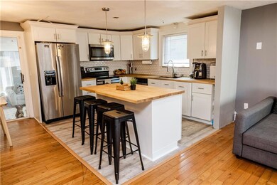 18 Sweetbriar St, Providence, RI 02908 - photo 4