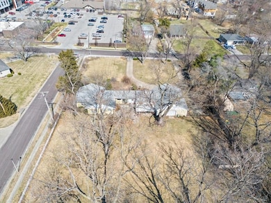 6901 W 82nd St, Overland Park, KS 66204 - photo 3