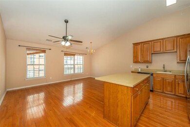 4 Greenwich Dr unit 607, Jersey City, NJ 07305 - photo 2