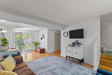 4 Clarke St, Warwick, RI 02886 - photo 5