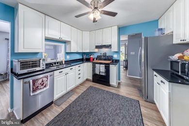 17 Adams St, Swedesboro, NJ 08085 - photo 6