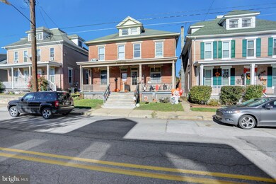 125 W 3rd St, Waynesboro, PA 17268 - photo 2
