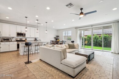 6-web-or-mls-S Beebe St-0605-006