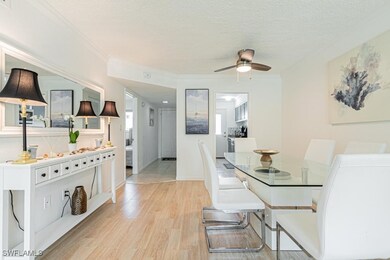 72 7th St S unit 203, Naples, FL 34102 - photo 6