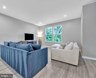 7204 Clagett Dr, Landover, MD 20785 - photo 7