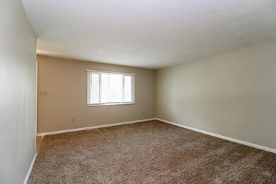 2606 Brownfield Rd, Columbus, OH 43232 - photo 3