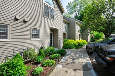 7 Village Falls Way, MerriMacK, NH 03054 - photo 2