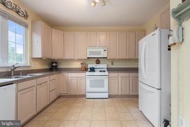 11206 Englewood Ct, Fredericksburg, VA 22407 - photo 2