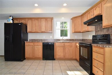 18 Willis St, Cranston, RI 02910 - photo 2