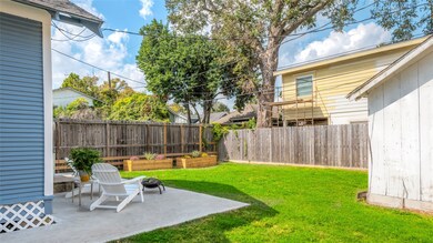 1031 E 16th St, Houston, TX 77009 - photo 2