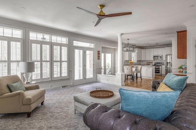 13-web-or-mls-Coastal RE Photo 4102 Colo