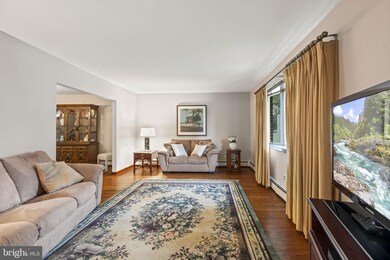 32 E Benedict Ave, Havertown, PA 19083 - photo 4