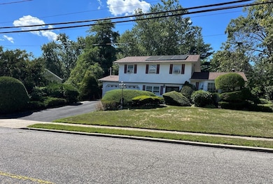 65 Landscape Dr, Wheatley Heights, NY 11798 - photo 4