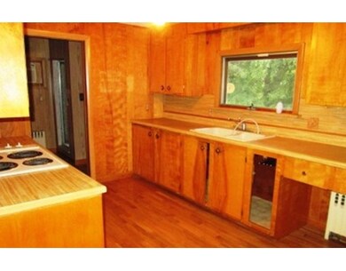 347 Theresa St, Fitchburg, MA 01420 - photo 7