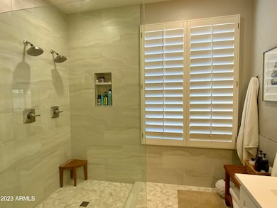 1938 W Whitman Ct