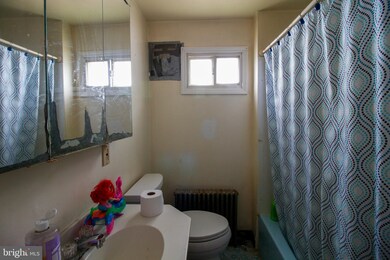 8713 Eddington Rd, Parkville, MD 21234 - photo 6