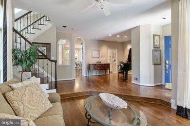 11451 Hollow Timber Ct, Reston, VA 20194 - photo 6