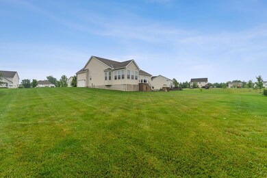 5-web-or-mls-261 Three Rails Ct-105