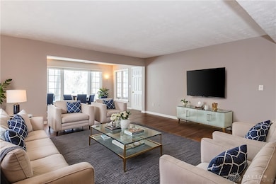 1987 W Alex Bell Rd unit 3, Dayton, OH 45459 - photo 4