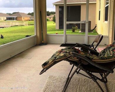 Screened in Porch