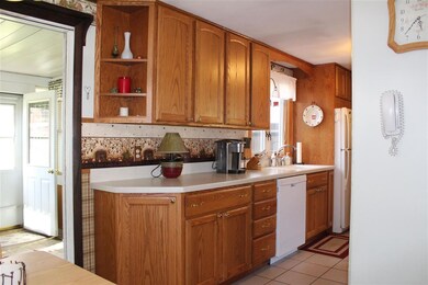 81 Manor Rd, Concord, NH 03303 - photo 5