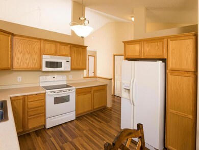 364 Arrowhead Dr Lino Lakes MN 55014 USA-012-011-0