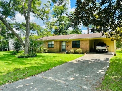 506 W Chattahoochee St, Fitzgerald, GA 31750 - photo 3