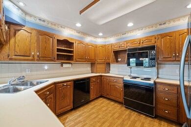 10085 N Mclinden Rd, Minooka, IL 60447 - photo 3