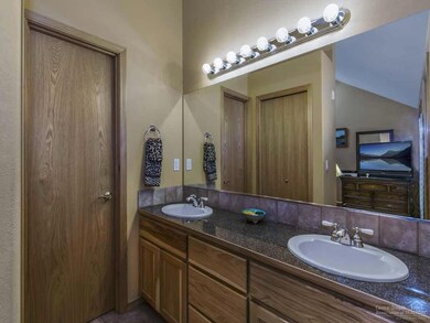 61240 Bighorn Ct, Bend, OR 97702 - photo 7