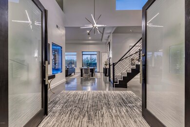004_Grand Entry